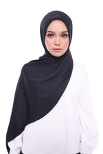 Load image into Gallery viewer, Thea Shawl~ Black
