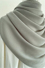 Load image into Gallery viewer, Pleats Please Curve 2.0 Santa Grey
