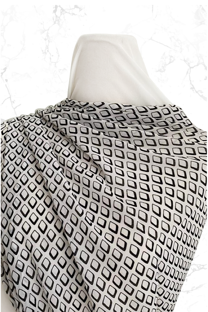 Monochrome Rhombus