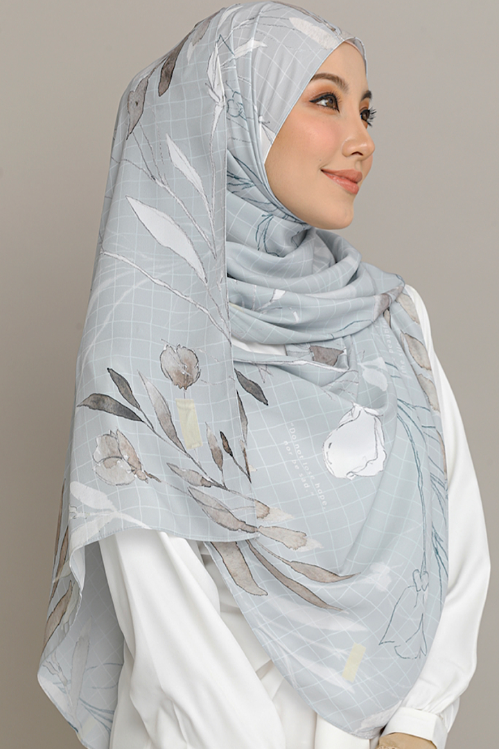 Clarissa Shawl ~ Warm Grey