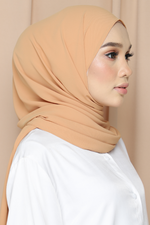 Load image into Gallery viewer, Flowy Shawl Camel
