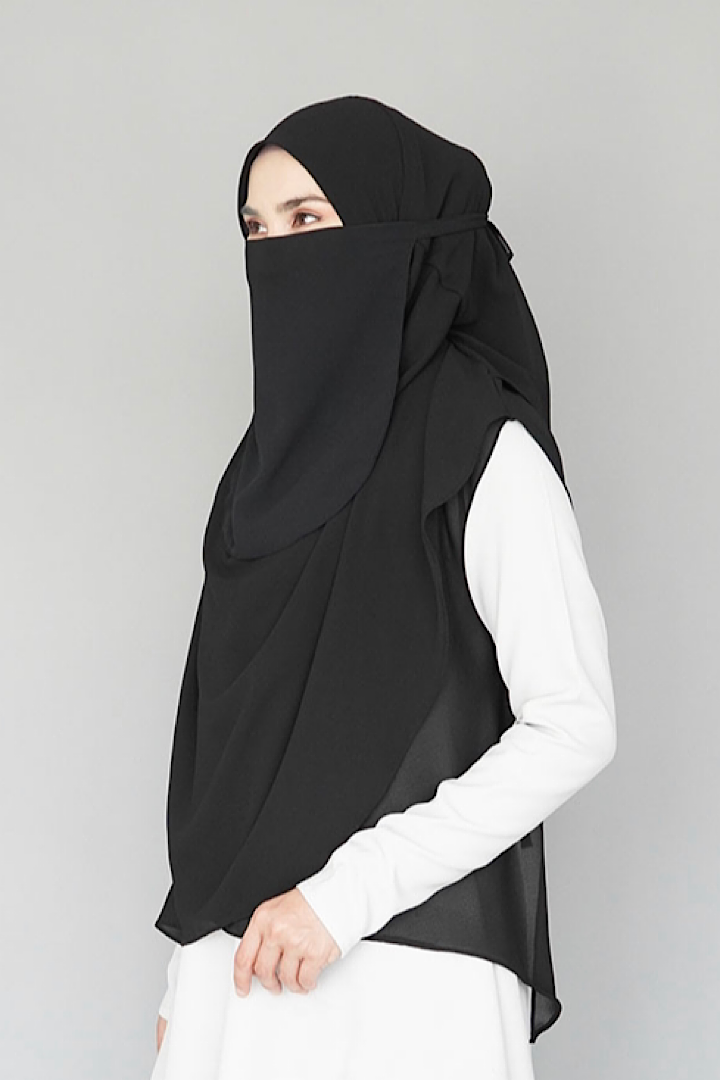 Safina Clipe ~ Black